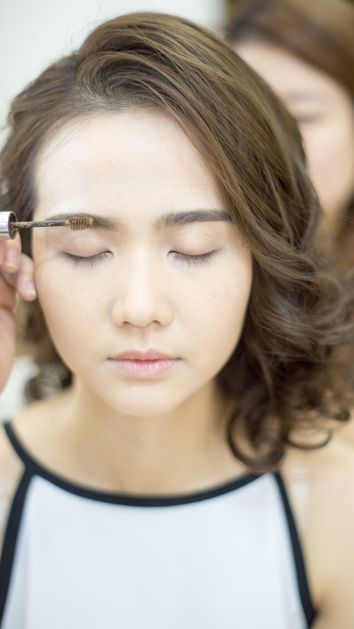 huyen-lizzie-goi-y-style-trang-diem-tre-trung-cho-ngay-an-hoi-3