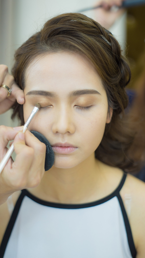 huyen-lizzie-goi-y-style-trang-diem-tre-trung-cho-ngay-an-hoi-4