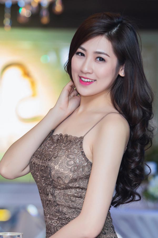 Giống như Hoài Thu, Mù Tạt, á hậu Tú Anh chính là nhân tố được nhiều người kì vọng khi đầu quân về VTV.