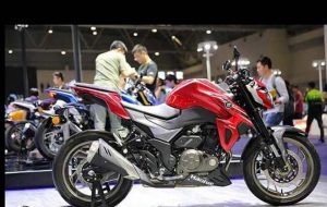 Suzuki Gixxer 250 sẽ ra mắt vào giữa năm 2019, nhằm "đối trọng" Yamaha FZ 25