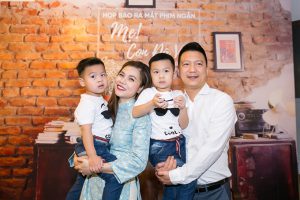 Sau khi lên xe hoa với chồng đại gia vào năm 2013, nữ ca sỹ Mỹ Dung "biến mất" khỏi làng nhạc để tập trung chăm sóc gia đình.