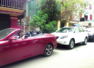 Dàn xe sang khiến Long Nhật vướng thị phi