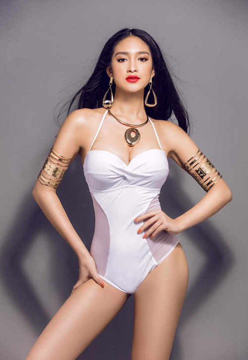 Khu vực châu Á có nhiều đối thủ mạnh, cạnh tranh với Minh Tú ở Top 3. Trong đó nổi bật nhất là người đẹp Shwe Eain Si của Myanmar. Cô năm nay 20 tuổi, cao 1,72 m.