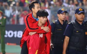 Văn Toàn được bầu Đức đưa sang Hàn Quốc phẫu thuật