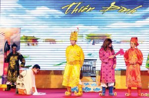 Hội thi tìm hiểu pháp luật đã được EVN và các đơn vị thành viên "sân khấu hóa". Ảnh: V.H