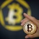 Đồng tiền mô phỏng tiền ảo Bitcoin. Ảnh: Reuters