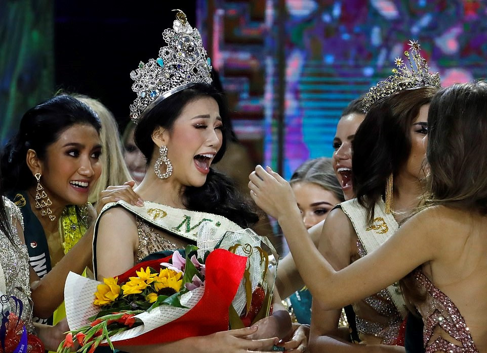 Trước Phương Khánh, chỉ có danh hiệu Á hậu 3 của Thúy Vân ở Hoa hậu Quốc tế 2015 là thành tích lớn ở một cuộc thi tương đương. Ảnh: EPA.