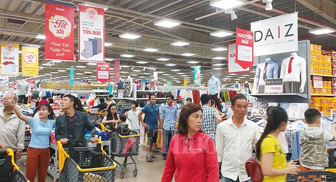 Lĩnh vực bán lẻ của TP. Hồ Chí Minh đang thu hút nhiều nhà đầu tư ngoại. (Khách hàng mua sắm tại Emart Gò Vấp)