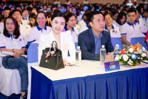 Đặc biệt sự kiện còn có sự xuất hiện của Nữ Hoàng Sắc Đẹp Ngọc Duyên