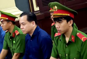 HĐXX nhận thấy việc chuyển 13,4 triệu USD giữa Bình và Vũ có dấu hiệu của tội phạm khác.