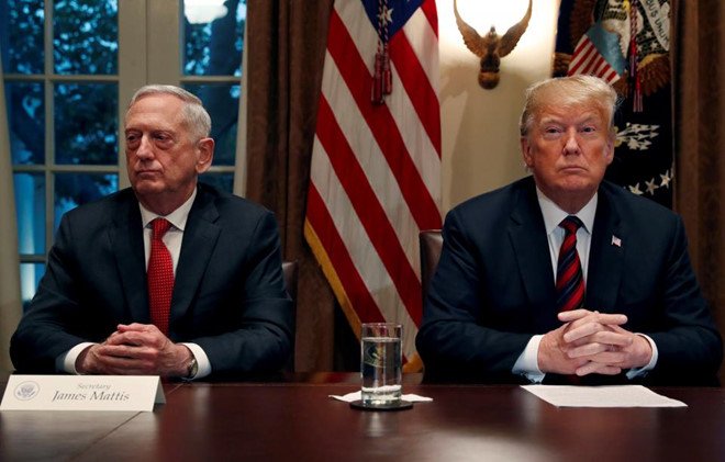 Tổng thống Trump được cho là đã tỏ ra khó chịu sau khi lá đơn từ chức của Bộ trưởng Mattis nhận được nhiều sự chú ý. Ảnh: Reuters.
