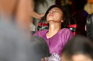 "Đả nữ" từng đứng trước nguy cơ nghỉ quay 6 tháng vì bị nghi bể xương đầu gối.