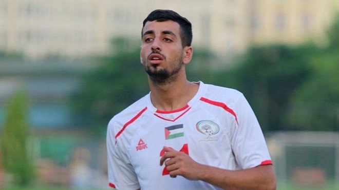 Oday Dabbagh (1998, Palestine): 2018 có thể coi là một năm đại thành công của Oday Dabbagh. Tại vòng chung kết U23 châu Á, tiền đạo này ghi 3 bàn trong 3 trận liên tiếp ở vòng bảng, qua đó góp công lớn giúp U23 Palestine lần đầu tiên trong lịch sử lọt tới tứ kết giải đấu. Tới tháng 9 vừa qua, cầu thủ của Hilal Al Quds tiếp tục để lại dấu ấn khi có bàn thắng đầu tiên trong màu áo đội tuyển quốc gia ở trận hòa 1-1 với Kyrgyzstan. Người hâm mộ kỳ vọng những thành tích trên sẽ là tiền đề để cầu thủ 20 tuổi tiếp tục tỏa sáng tại Asian Cup 2019. 