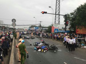 Hiện trường tai nạn kinh hoàng - Ảnh: SƠN LÂM