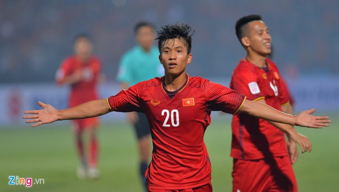 Tuyển Việt Nam với hành trang là chức vô địch AFF Cup 2018 được tin rằng sẽ tạo ra nhiều khó khăn cho tuyển Iraq. Ảnh: Thuận Thắng.