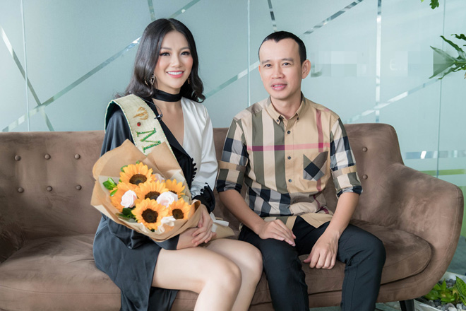 Hoa hậu Phương Khánh và chuyên gia đào tạo Phúc Nguyễn.