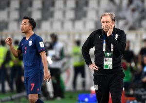 HLV Milovan Rajevac tiếp tục mang tới nỗi thất vọng cho các CĐV Thái Lan.