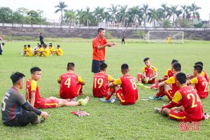 Một buổi tập của U19 Hồng Lĩnh Hà Tĩnh