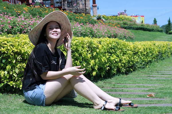 Quỳnh Anh - vợ của Trọng Hoàng.
