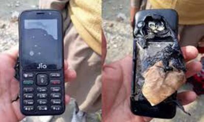 Chiếc điện thoại biến dạng sau khi xảy ra vụ cháy. Ảnh: Gizchina.