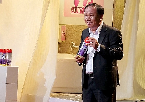 Kỹ sư Nguyễn Trường Sơn - nhà sáng lập Công ty TNHH thiết bị bọt tuyết An Thinh Phát. Ảnh: Shark Tank Việt Nam.