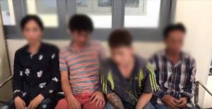 Nhóm giang hồ tại công an. Ảnh: C.T