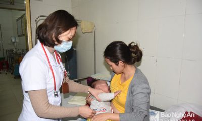 Thời điểm này, Bệnh viện Sản Nhi Nghệ An đang điều trị cho 66 trẻ mắc sởi. Ảnh: Thành Chung