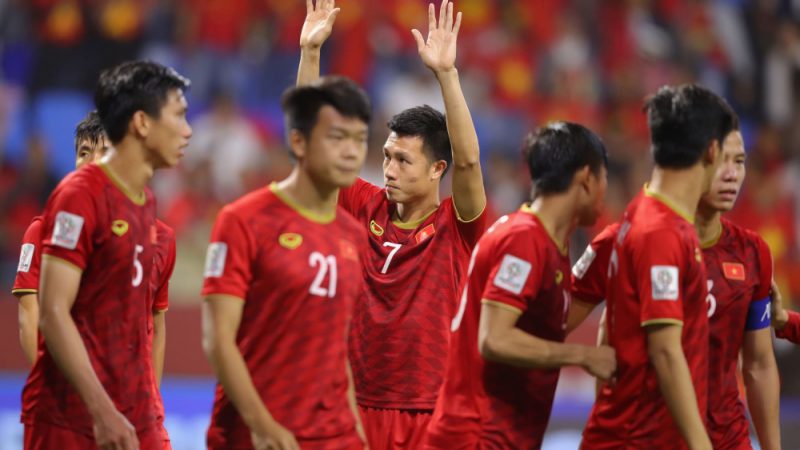 Tuyển Việt Nam đã ngẩng cao đầu rời Asian Cup 2019. (Ảnh: FIFA)