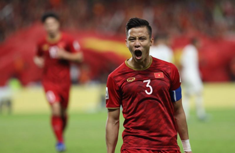Thủ quân Quế Ngọc Hải ghi bàn ấn định chiến thắng 2-0 cho tuyển Việt Nam trước Yemen. Ảnh: Minh Chiến