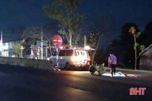 Công an huyện Kỳ Anh khám nghiệm nơi phát hiện thi thể người đàn ông