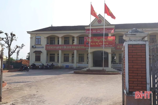 Trụ sở UBND xã Kỳ Phong - nơi công chức tư pháp Nguyễn Văn Sâm công tác.