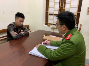 Đối tượng Lê Tiến Đạt tại cơ quan điều tra.