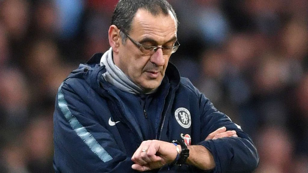 HLV Sarri thất vọng cùng cực