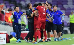 Trợ lý Lee rất được lòng các cầu thủ Việt Nam. Ảnh: Hiếu Lương.
