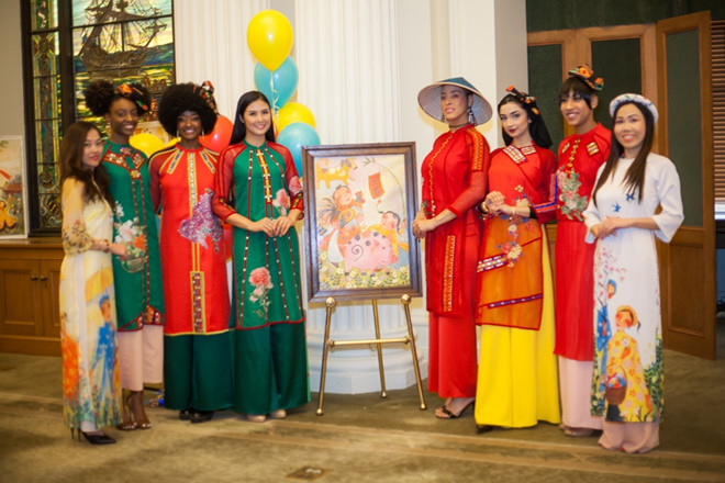 Thông qua các bộ sưu tập mang đến trình diễn, Ngọc Hân gợi nhắc cũng như giới thiệu, quảng bá hình ảnh văn hóa của Việt Nam đến kiều bào cũng như bạn bè quốc tế 