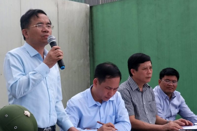 Chủ tịch UBND huyện Kỳ Anh Bùi Quang Hoàn nói lời xin lỗi người dân