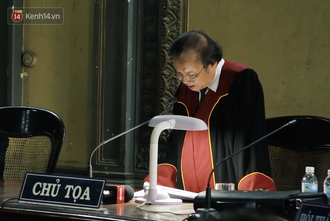 Thẩm phán Nguyễn Văn Xuân thừa nhận đọc nhầm do quá mệt.