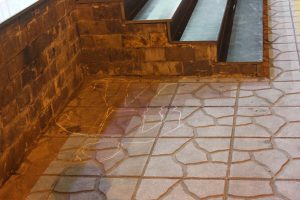 Công an vẽ dựng lại hiện trường.