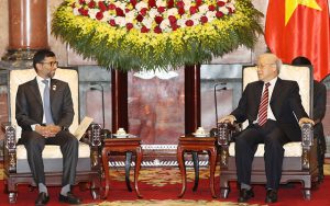 Tổng Bí thư, Chủ tịch nước Nguyễn Phú Trọng tiếp Bộ trưởng Năng lượng và Công nghiệp Các Tiểu vương quốc A-rập Thống nhất (UAE) X. An Ma-ru-i. Ảnh: TRÍ DŨNG (TTXVN)