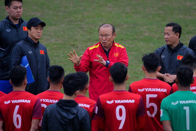 HLV Park Hang-seo đối mặt với nhiệm vụ rất khó khăn ở Vòng loại U23 châu Á. Ảnh: Minh Chiến.
