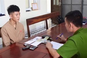 Nguyễn Văn Phú tại cơ quan điều tra.