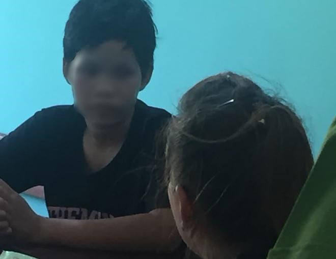 Thiếu nữ 16 tuổi khai nhận hành vi sát hại mẹ ruột. Ảnh: Minh Anh.