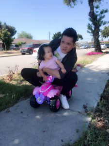 Hoàng Anh được bà xã khen khéo dỗ con gái 1 tuổi rưỡi.