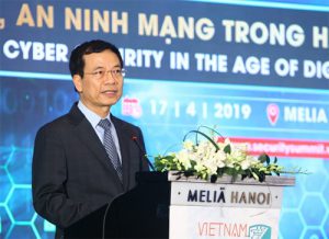 Bộ trưởng Thông tin và Truyền thông Nguyễn Mạnh Hùng phát biểu tại lễ khai mạc Vietnam Security Summit 2019.