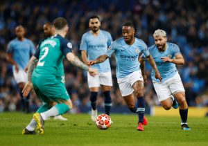 Người hâm mộ chờ Man City bùng nổ tại Etihad trước TottenhamẢnh: REUTERS