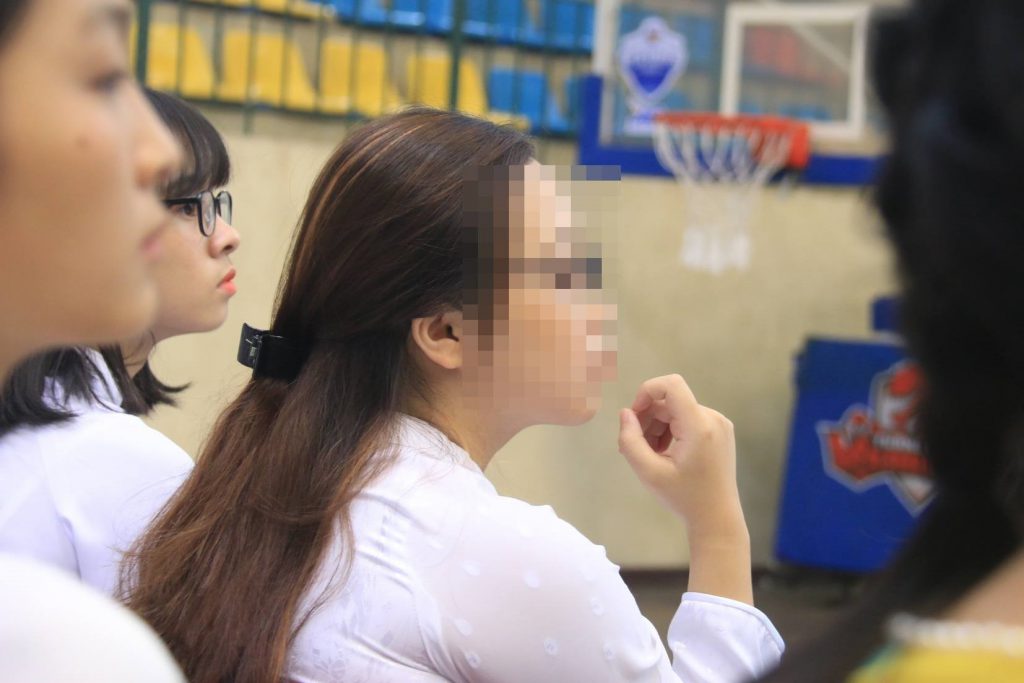 Nữ sinh T.P.T có mặt tại buổi lễ vinh danh những thủ khoa của Trường ĐH Sư phạm Hà Nội năm 2018. Ảnh: Thanh Hùng.