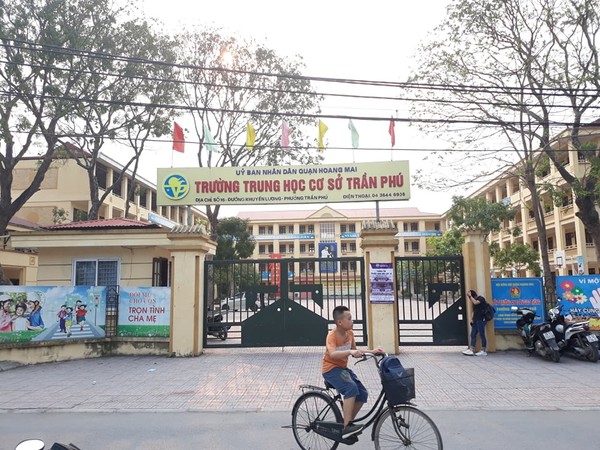 Trường THCS Trần Phú.