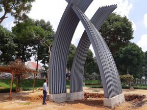 Mô hình biểu trưng của huyện Đắk Mil, tỉnh Đắk Nông bị phát hiện sao chép ý tưởng của một công trình tại TP HCM