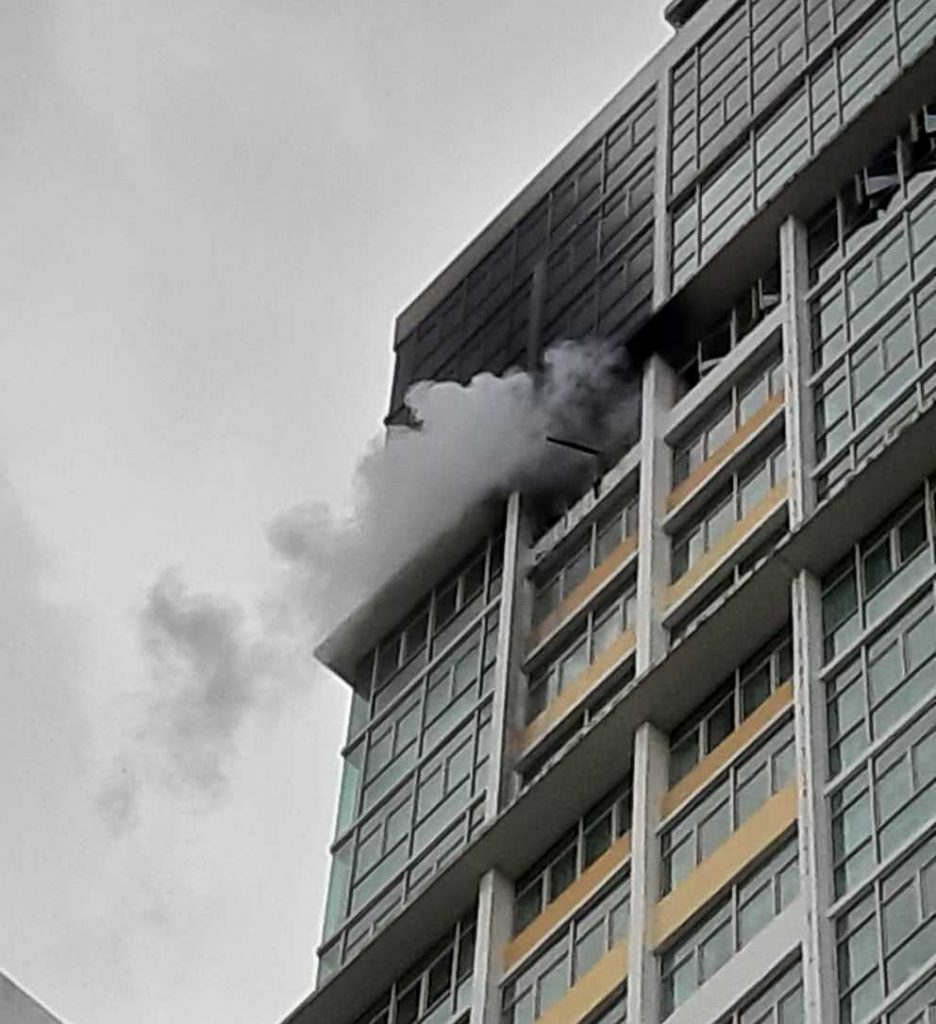 Khu vực căn hộ bị cháy khiến cư dân chung cư tháo chạy thục mạng