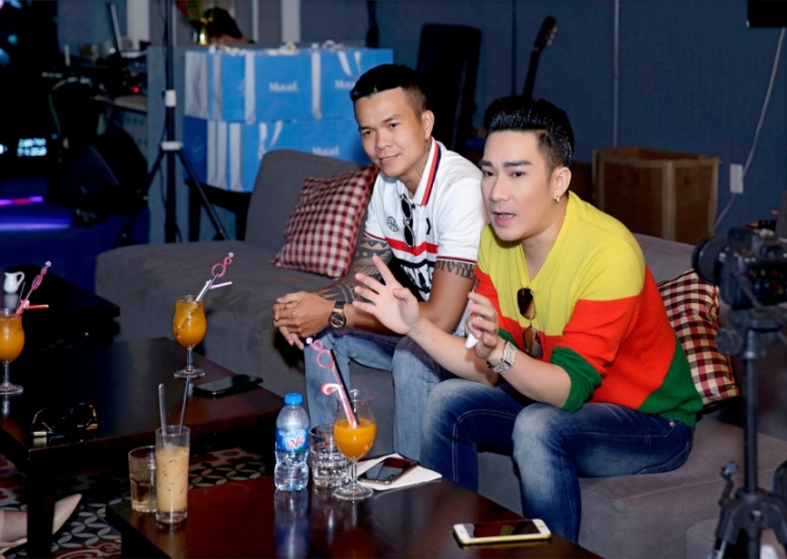 Nhạc sĩ Phúc Trường (trái) và ca sĩ Quang Hà.